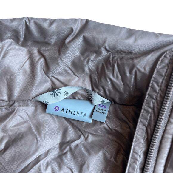 Athleta Downalicious Down Filled Puffer Vest Taupe Sz XXS - Picture 5 of 6